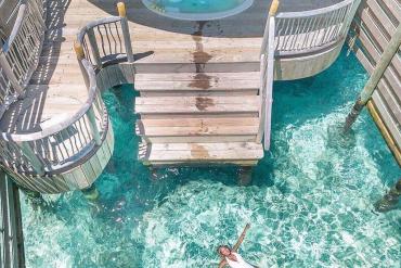 Có gì bên trong khu nghỉ dưỡng đắt đỏ bậc nhất Maldives?